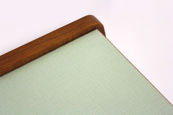 Image 1 of Tables de chevet restaurées de style Mid-Century avec coiffeuse, Tchécoslovaquie, années 1960, ensemble de 3