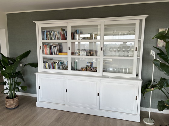 Image 1 of Ampia credenza