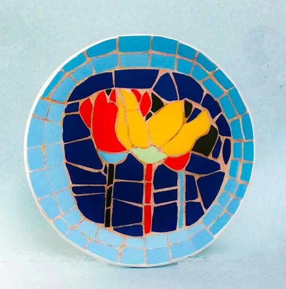 Image 1 of Teller verziert mit modernistischem Trencadís-Mosaik (Gaudí, Barcelona).