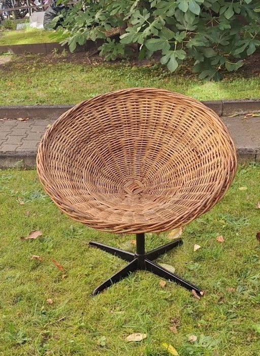 Rattan And Iron Swivel Pod Chair, 1960s
