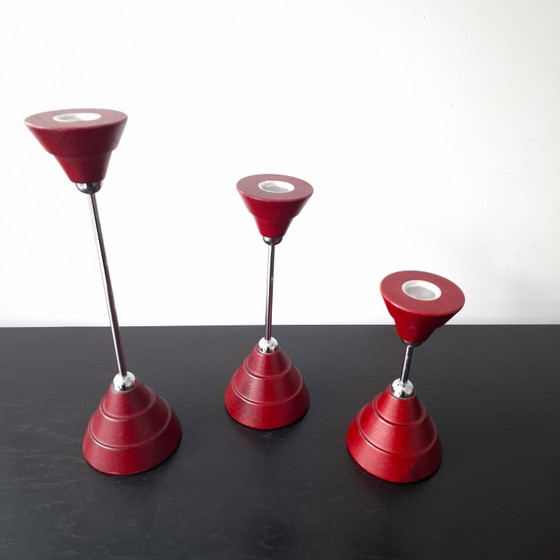 Ensemble de chandeliers vintage Memphis Milano rouge bordeaux/chrome – Bougeoirs et chandeliers, Wood (photo 4 of 7)