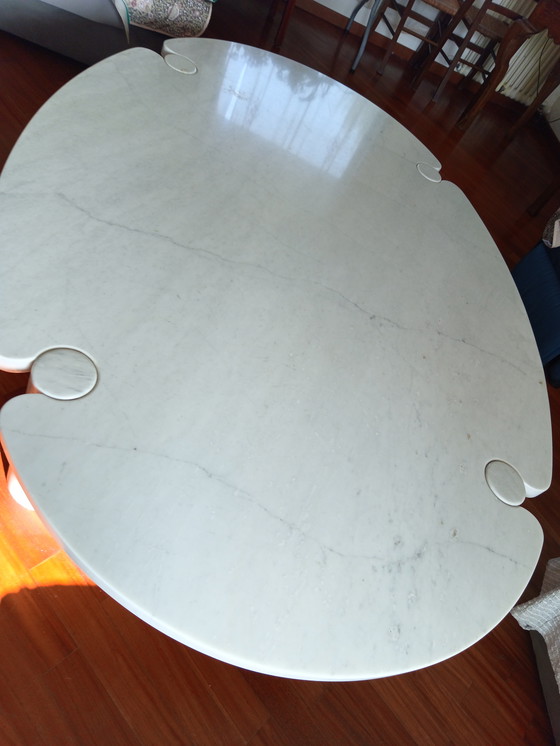 Image 1 of Table basse ovale en marbre de Carrare – Angelo Mangiarotti pour Skipper, années 1970 – Pièce rare