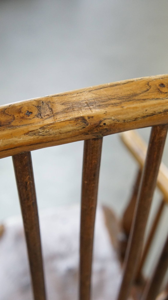 Image 1 of Antiker englischer Windsor-Stickback-Stuhl aus dem 19. Jahrhundert aus Ulmenholz