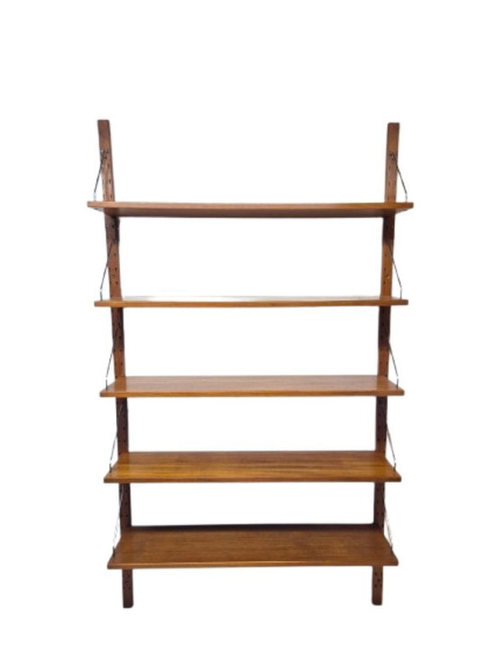 Image 1 of Sistema de estanterías de teca, con la inscripción "Hecho en Dinamarca", 1960.