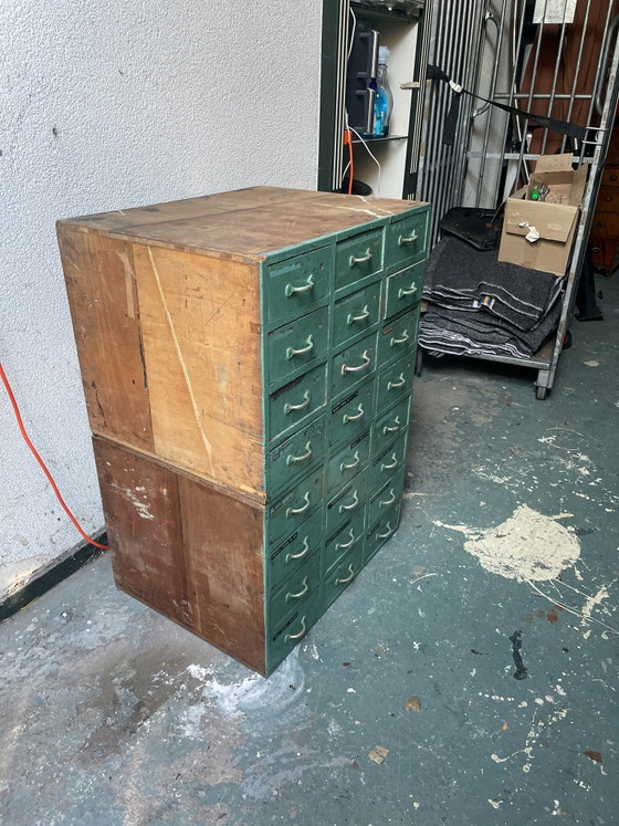 Armadio da officina industriale in legno con 24 cassetti, verde, Armadi contenitori, Metallo, Marrone (foto 2 di 5)