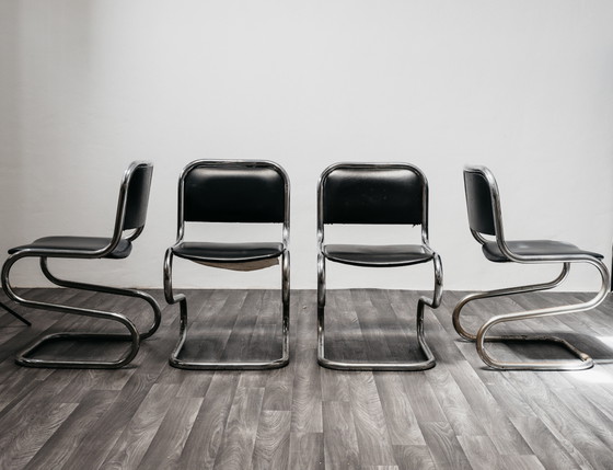 Image 1 of Ensemble de 4 chaises cantilever en acier chromé, design moderne vintage des années 1980