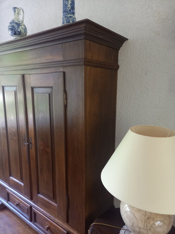 Image 1 of Schrank aus massiver Eiche