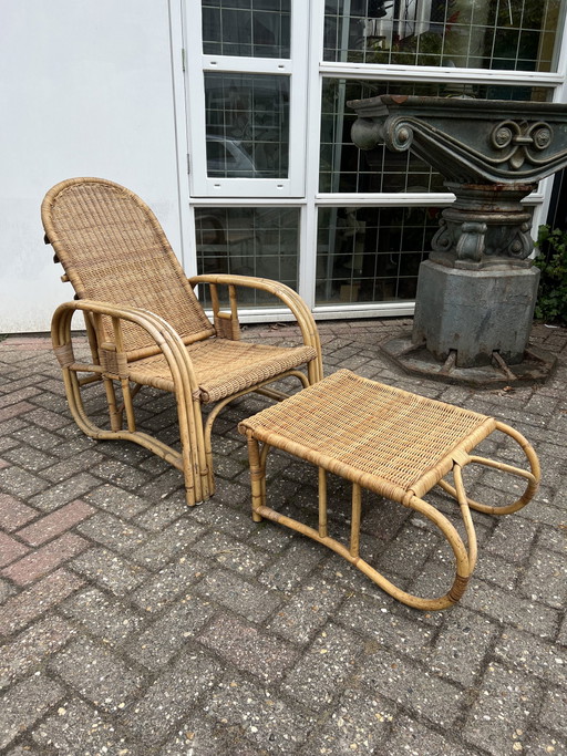 Rotan ligstoel + hocker