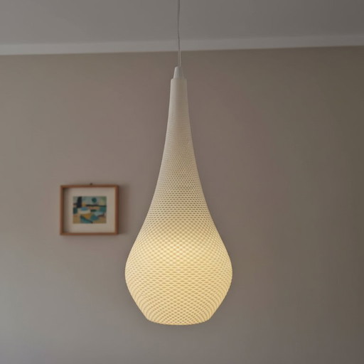 Bellissima lampada a sospensione in ottime condizioni.