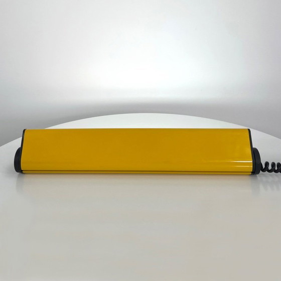 Image 1 of Gele hoek / driehoek neon, jaren 80