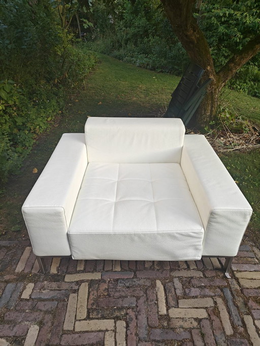 Zanotta Love Chair - Design italien emblématique