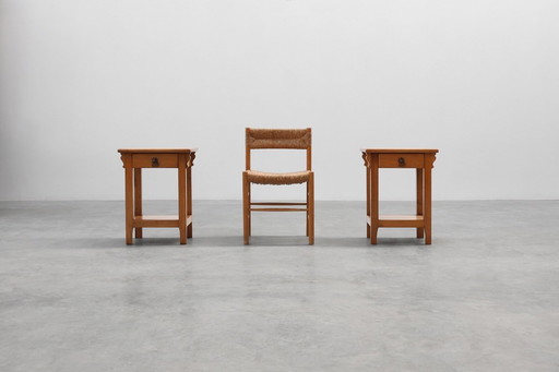 Set van 2 vintage nachtkastjes in massief eikenhout, Frankrijk ca. 1960