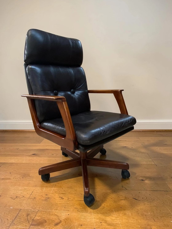 Vintage Mid Century Draaistoel uit Noorwegen – Leer & Teak | Jaren 60/70 | Scandinavisch Modern (photo 14 of 14)