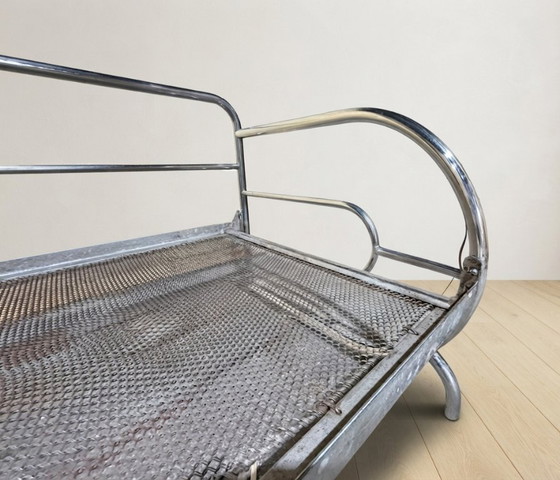 Vintage frame voor een chaise longue van verchroomd buisvormig staal, midden 20e eeuw, Tsjechoslowakije, (photo 11 of 12)