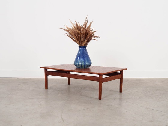 Image 1 of Mesa de centro de roble, diseño danés, década de 1970, fabricada en Dinamarca.