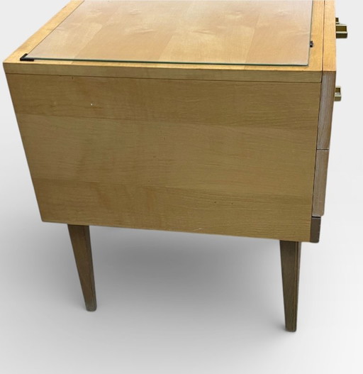 Mid Century Frisierkommode / Kommode – Ahorn Furnier – Messinggriffe – Glasplatte – 1950er/60er – Made in Germany