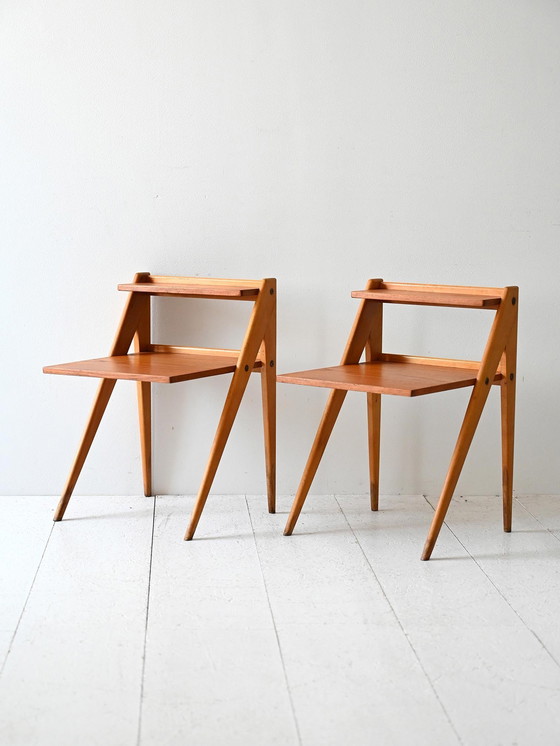Image 1 of Paire de tables de nuit en teck scandinave des années 1960 avec étagères
