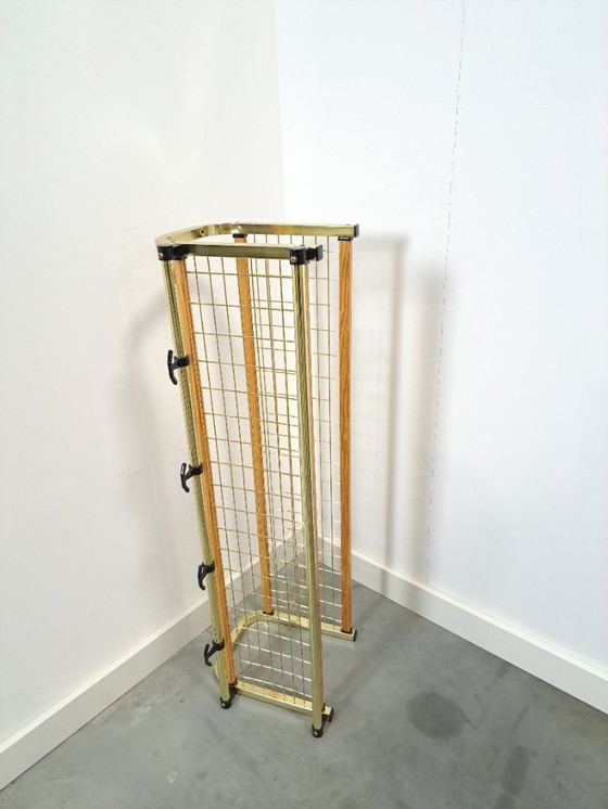 Image 1 of Porte-manteau Habo de Suède, couleur or et bois, n° 15