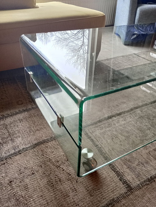 Table basse sur roulettes en verre divisible