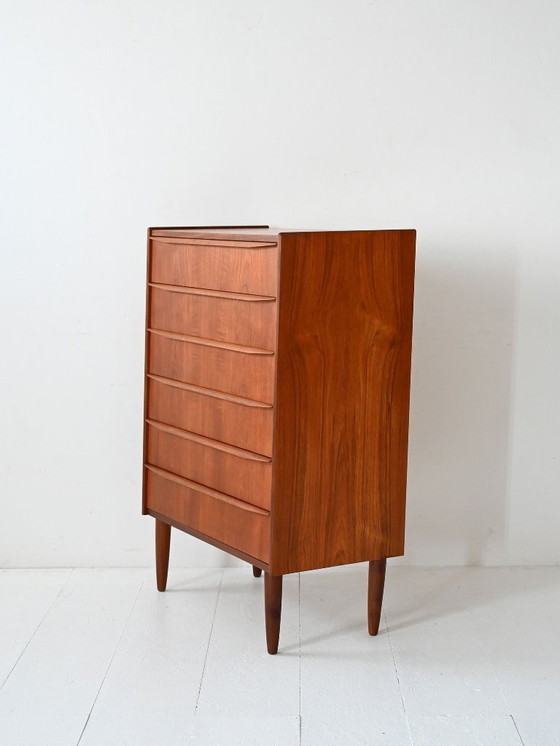 Image 1 of Vintage Scandinavische ladekast met gebeeldhouwde lipgrepen