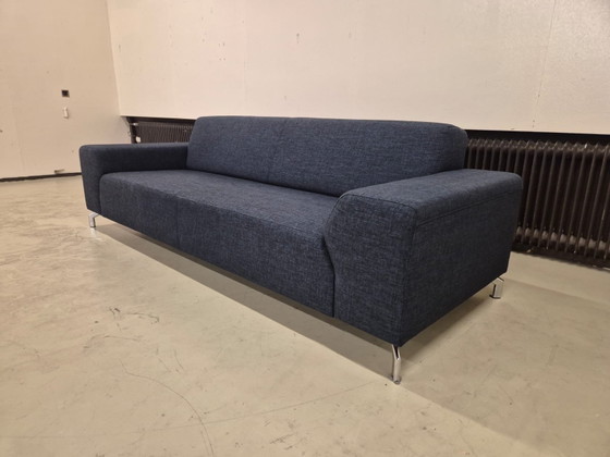 Image 1 of Montel Romero – 3-Sitzer-Sofa – Blau – Stoff – Hocker – Design