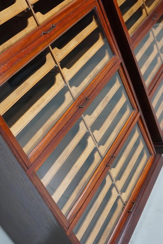 Image 1 of Armario de mercería inglés con puertas de cristal, circa 1920/1930