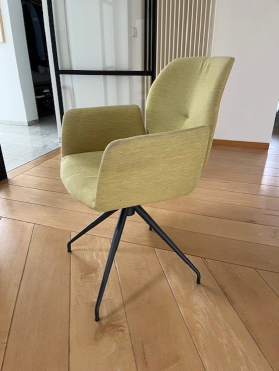 Image 1 of Mesa de comedor de MDF de diseño Italia con 4 sillas giratorias Mobitec