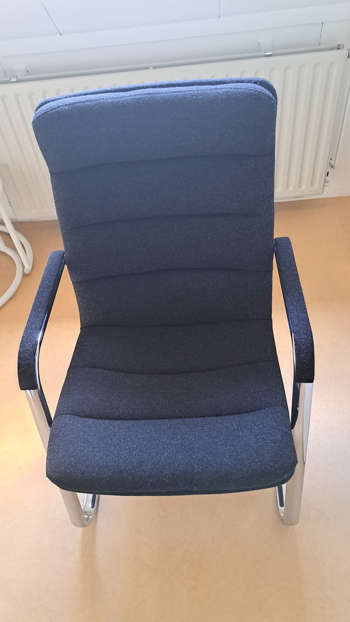 2x Artifort vergaderstoel