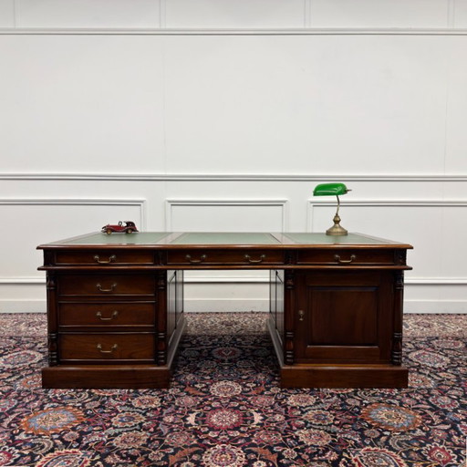 Großer Klassischer Englischer Schreibtisch – bureau, Leather, Wood (photo 2 of 21)