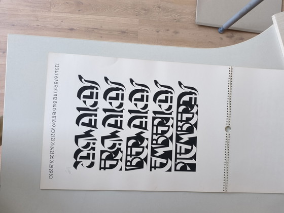 Image 1 of Eeuwigdurende kalender jaren 70, gelimiteerde oplage zeefdruk