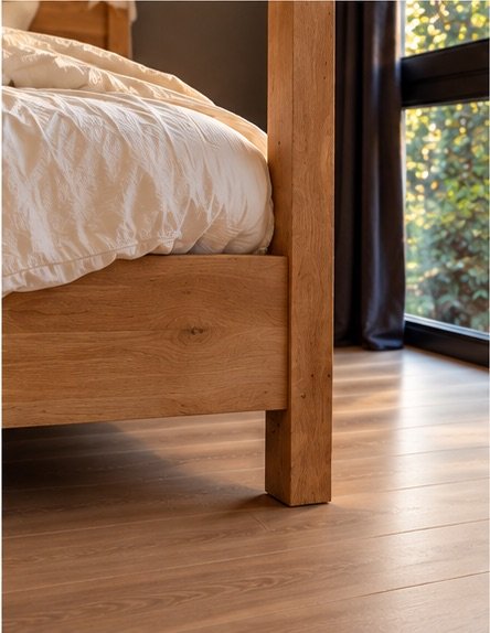 Luxury Canopy Bed – Textile, Wood (photo 6 of 6)