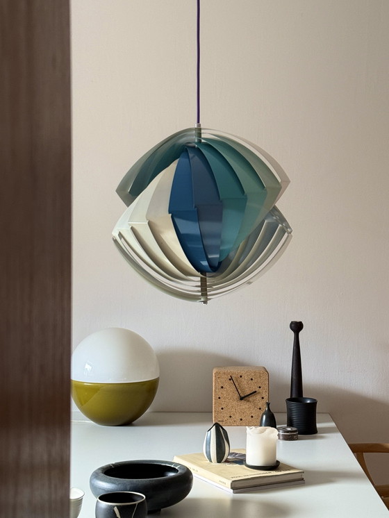 Image 1 of Lámpara colgante LYFA de diseño danés Konkylie Design Louis Weisdorf