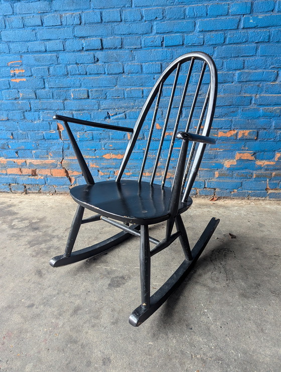 Image 1 of Sedia a dondolo Ercol Quacker / modello 428