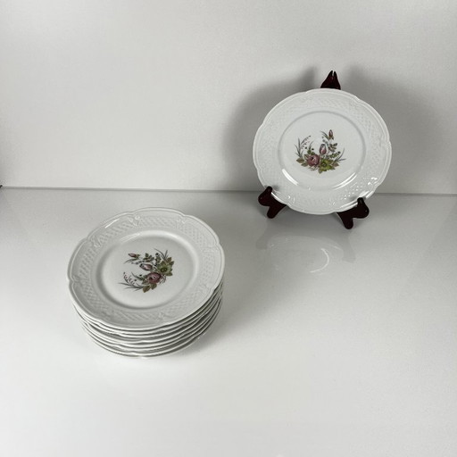 Set of 8 Berry dessert plates, L. Lourioux