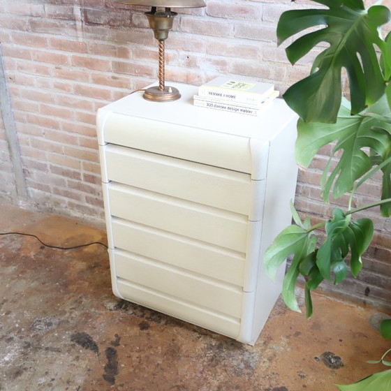 Image 1 of Vintage ladekast post modern space