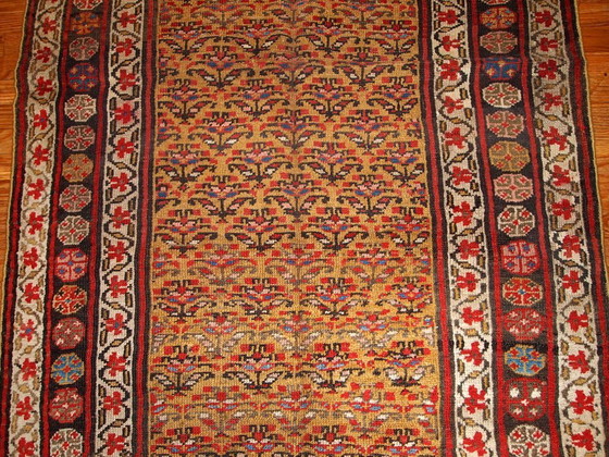 Image 1 of Alfombra persa kurda antigua hecha a mano, 125 cm x 235 cm (4,1' x 7,7'), década de 1880 - 1B414
