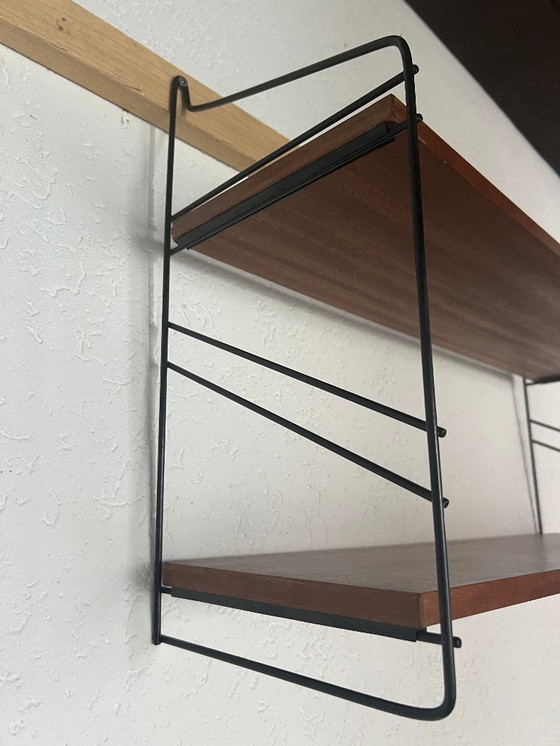 Image 1 of Kleines Mid Century String-Regal mit zwei Regalböden. Original 1960er Jahre String / Leiter - Regal im Stil von WHB, Nissen und 