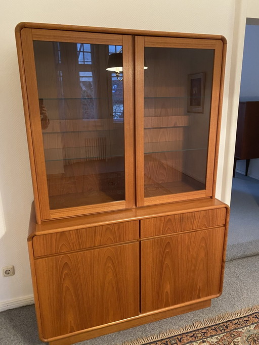 Elegante Mid-Century Teak Vitrinekast met Verlichting Vintage Jaren 60/70