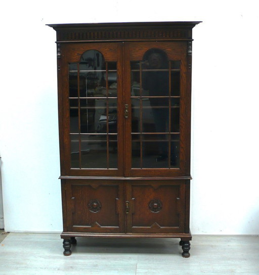 Bücherschrank Vitrine Jugendstil aus England Eiche dunkel um 1910 – vitrinekasten, Glass, Wood (photo 2 of 6)