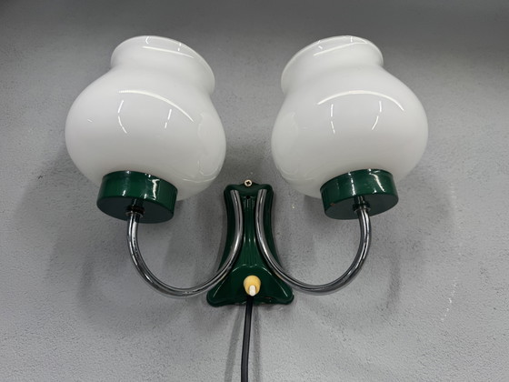 Image 1 of Applique murale vintage avec double abat-jour en verre - pleine de caractère et unique