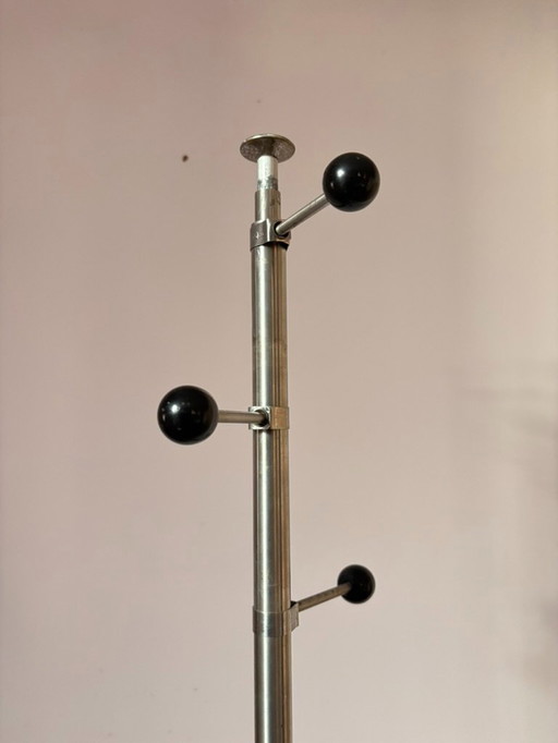 Slanke uitschuif kapstok - design