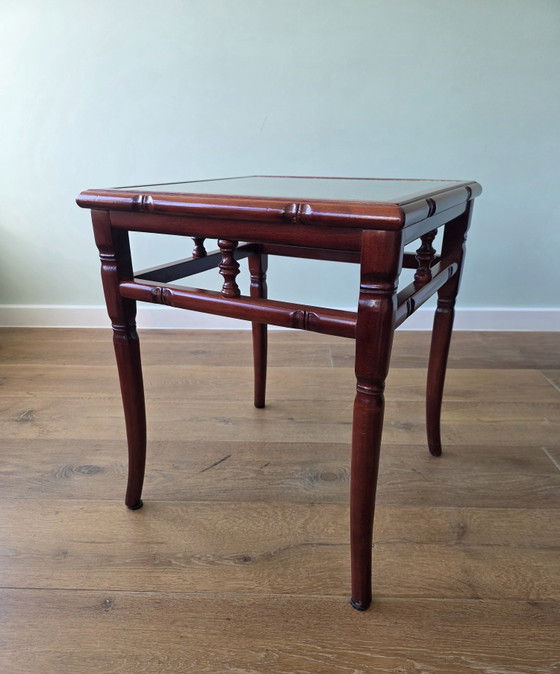 Image 1 of Vintage faux bamboo bijzettafel met glas en Weens vlechtwerk