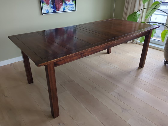 Image 1 of Table à manger en bois massif