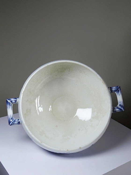 Image 1 of Sarreguemines fine earthenware tureen, Carmen pattern, blue decoration, 19th-20th century