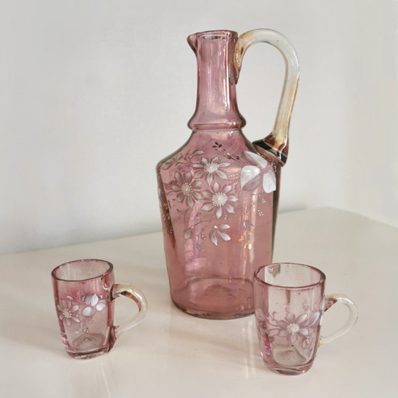 Image 1 of Antieke Franse Art Nouveau likeurset van roze iriserend glas, ca. 1900.