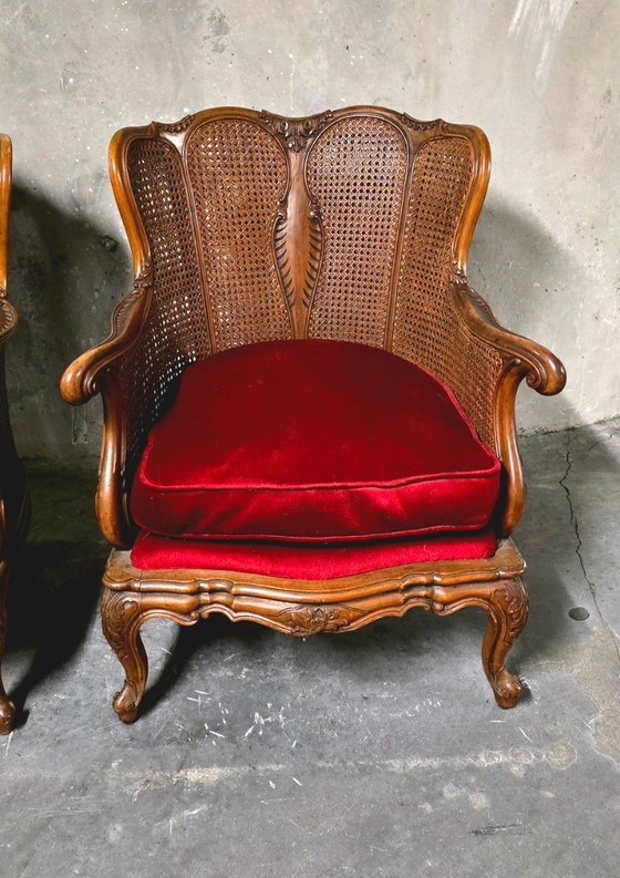 Image 1 of Coppia di poltrone in stile Luigi XV in legno e rattan