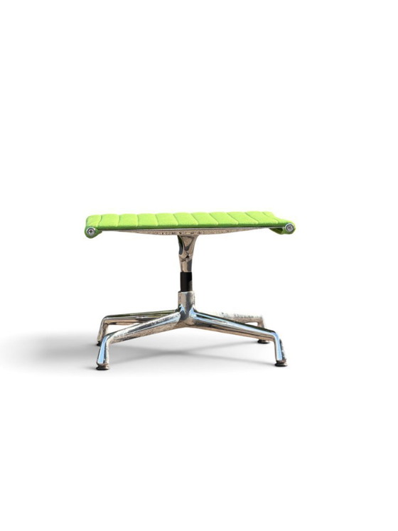 Auténtica butaca EA 124 y otomana EA 125 de Charles & Ray Eames (Vitra) - Verde – Sillones reclinables (photo 12 of 20)