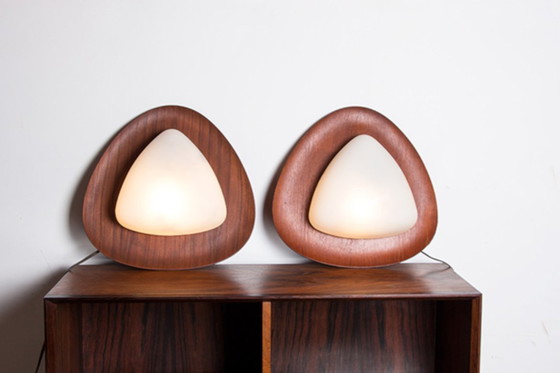 Image 1 of Paire d’Appliques Italiennes en Teck et Opaline par Goffredo Reggiani 1960