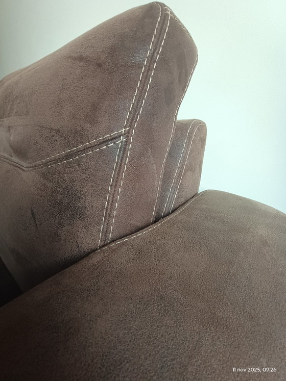 Timeless Couches – Textile, Wood (photo 8 of 13)