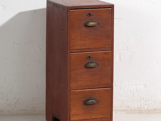 Small antique Japanese file cabinet - Showa Period (c. ) #89 – Filing cabinets, Metal (photo 2 of 40)